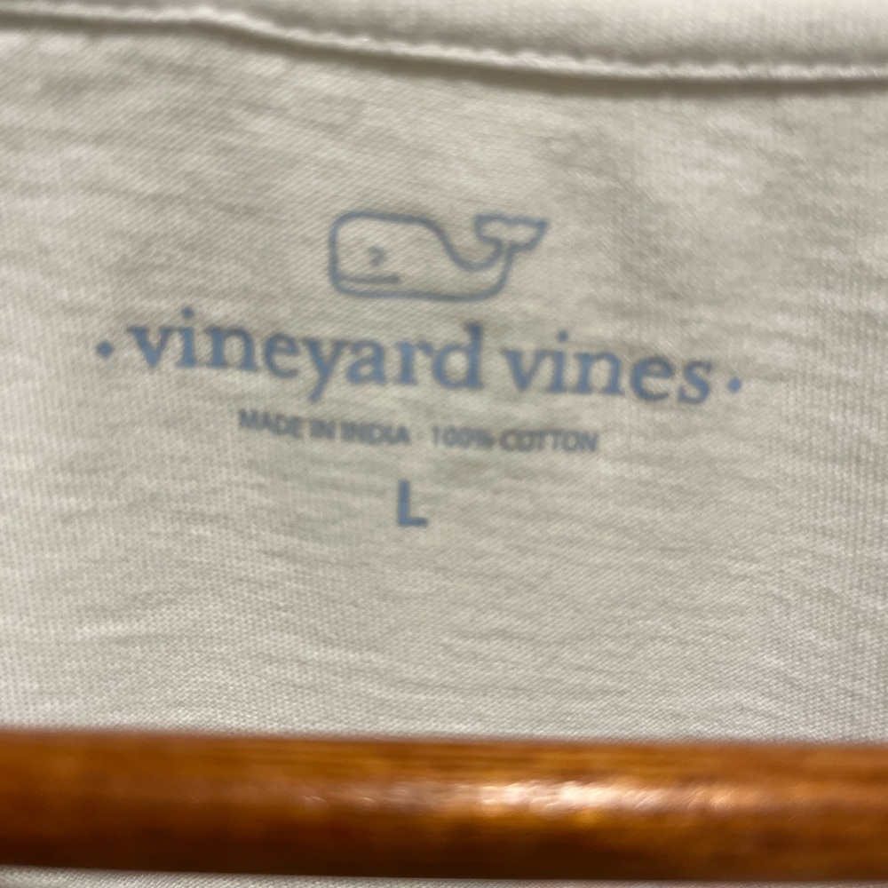 Women’s Vineyard Vines Tee Size L - Picture 4 of 4